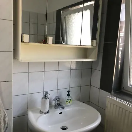 1 Mit Kueche Und Bad In Apartmán Wuppertal